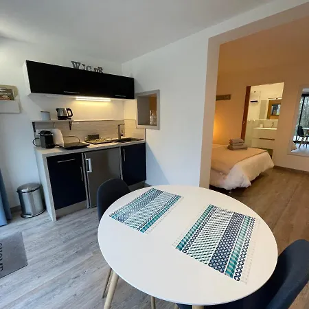 Tournesol & Anemone Apartment